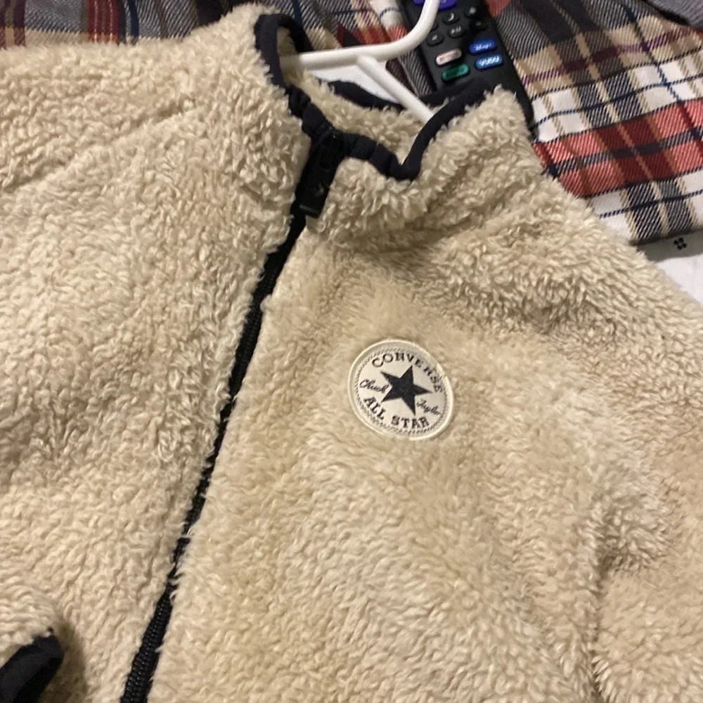 Converse cream black trimmed full zip up fuzzy sherpa cozy jacket coat